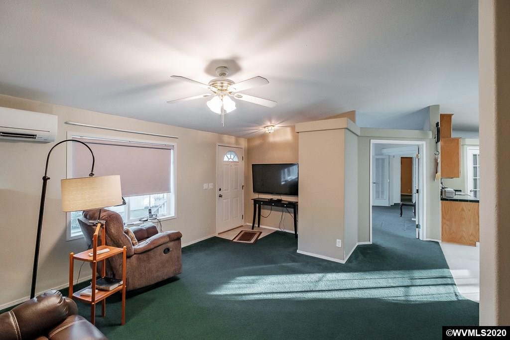 735 10th Av