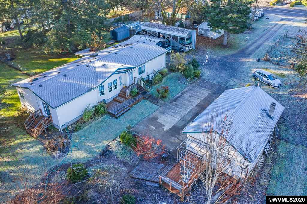 735 10th Av