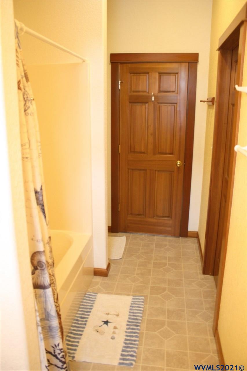 532 NW 16th St