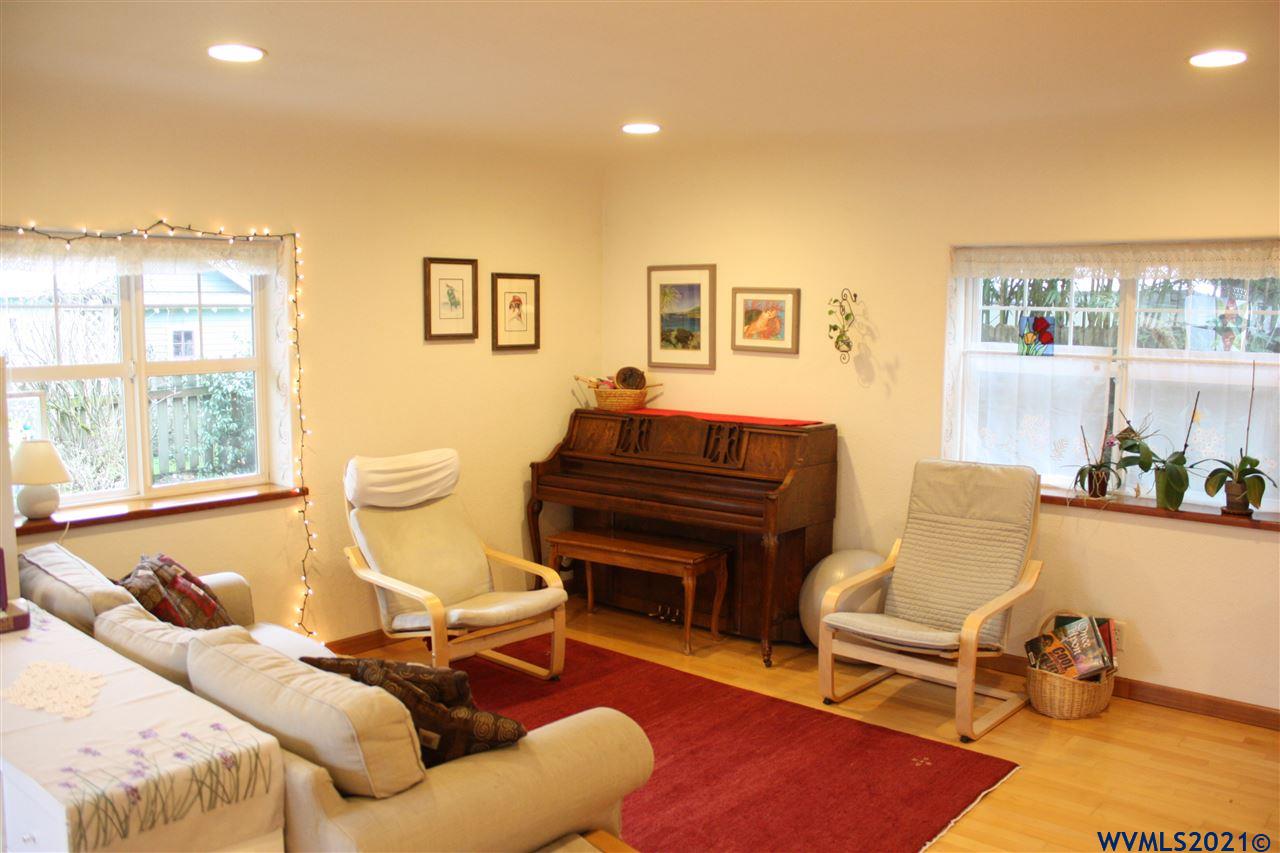 532 NW 16th St