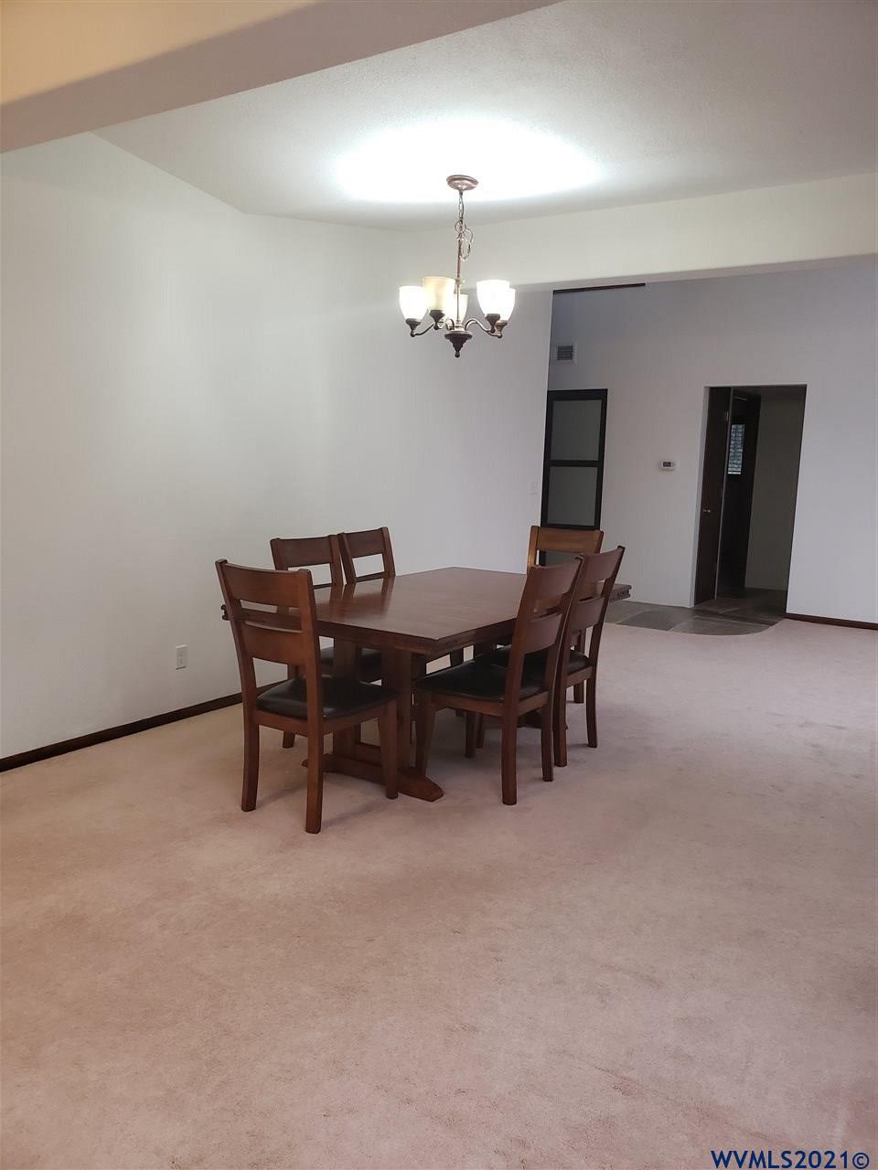 6050 NW Rosewood Dr