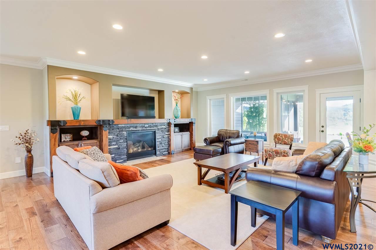 31381 Georgetown Ln
