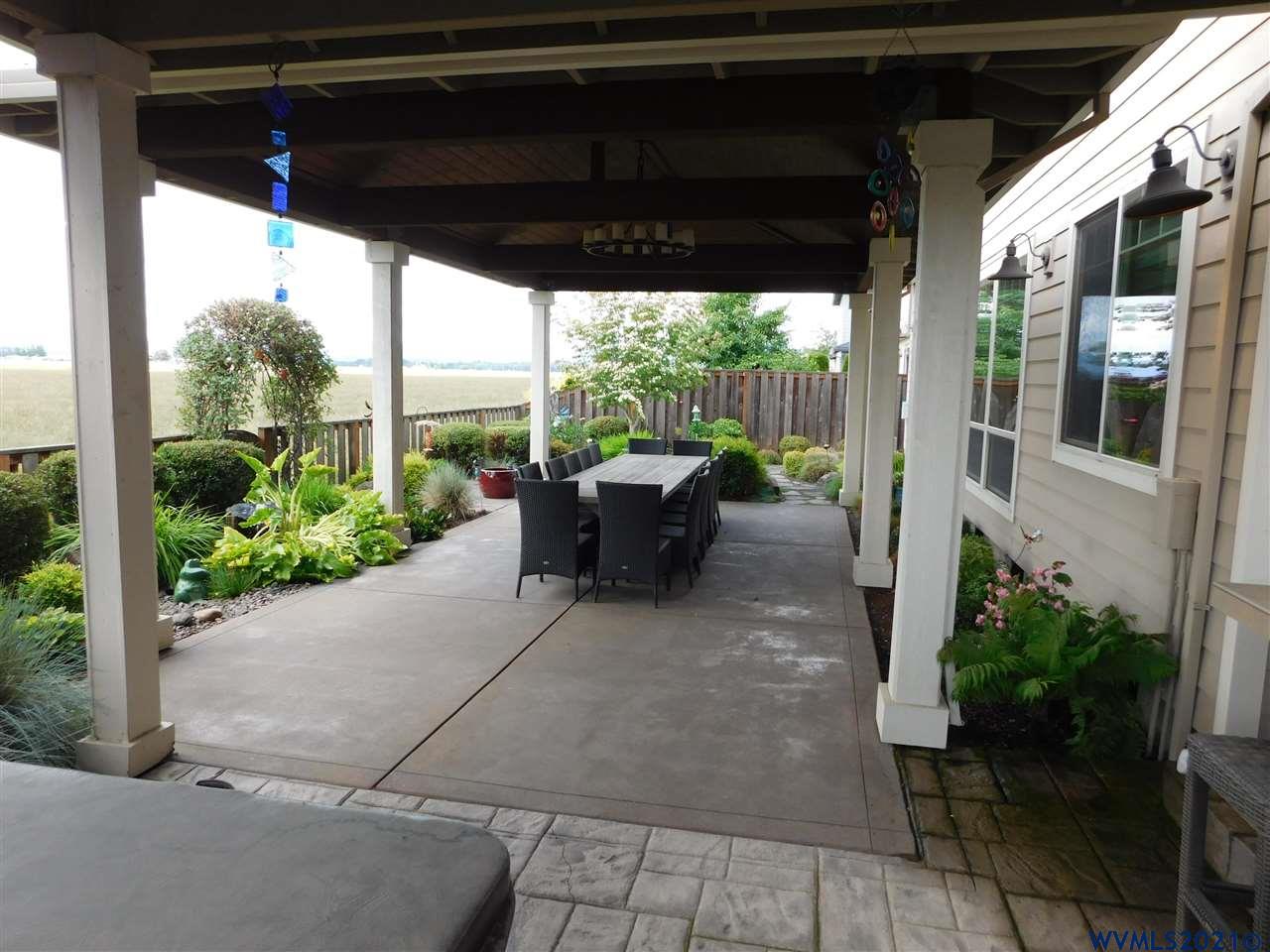 3635 SE Shoreline Dr