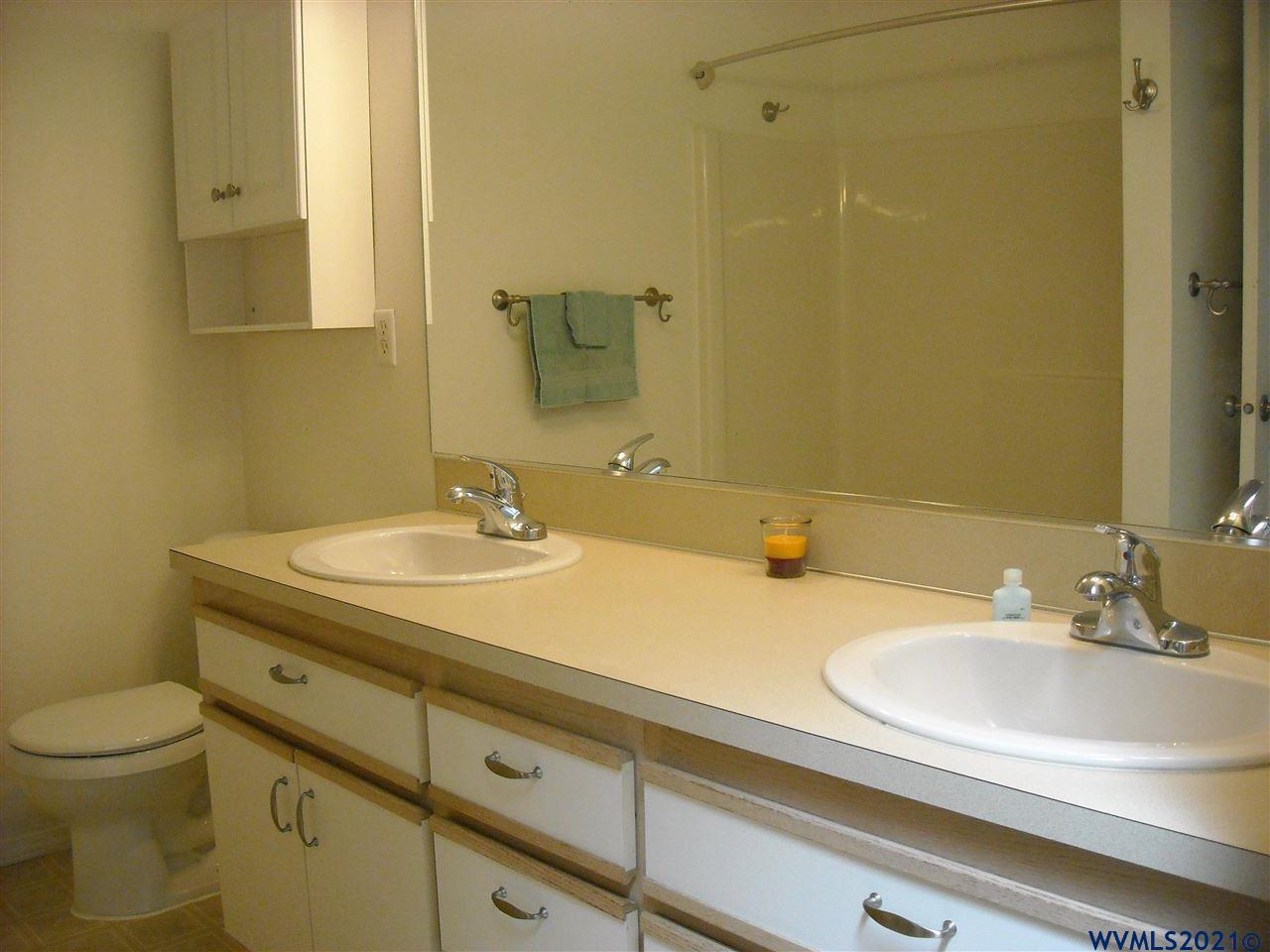 481 NE Conifer Bl