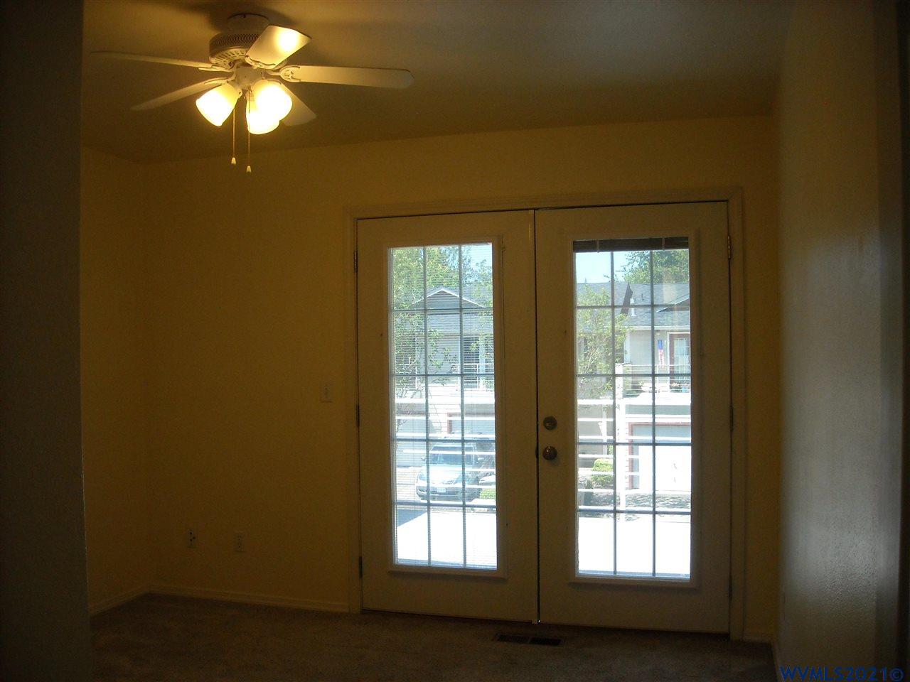 481 NE Conifer Bl