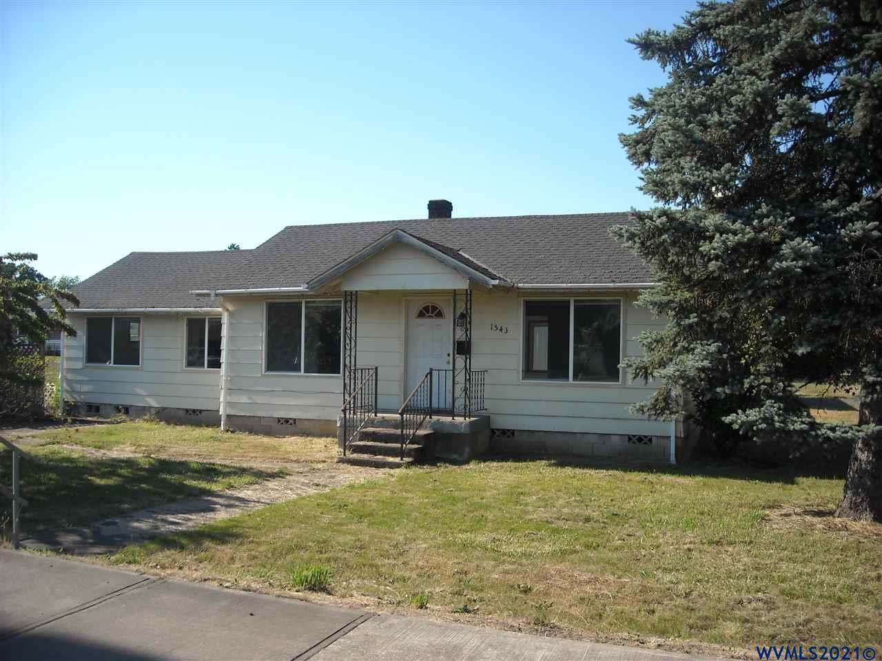 1543 Main St