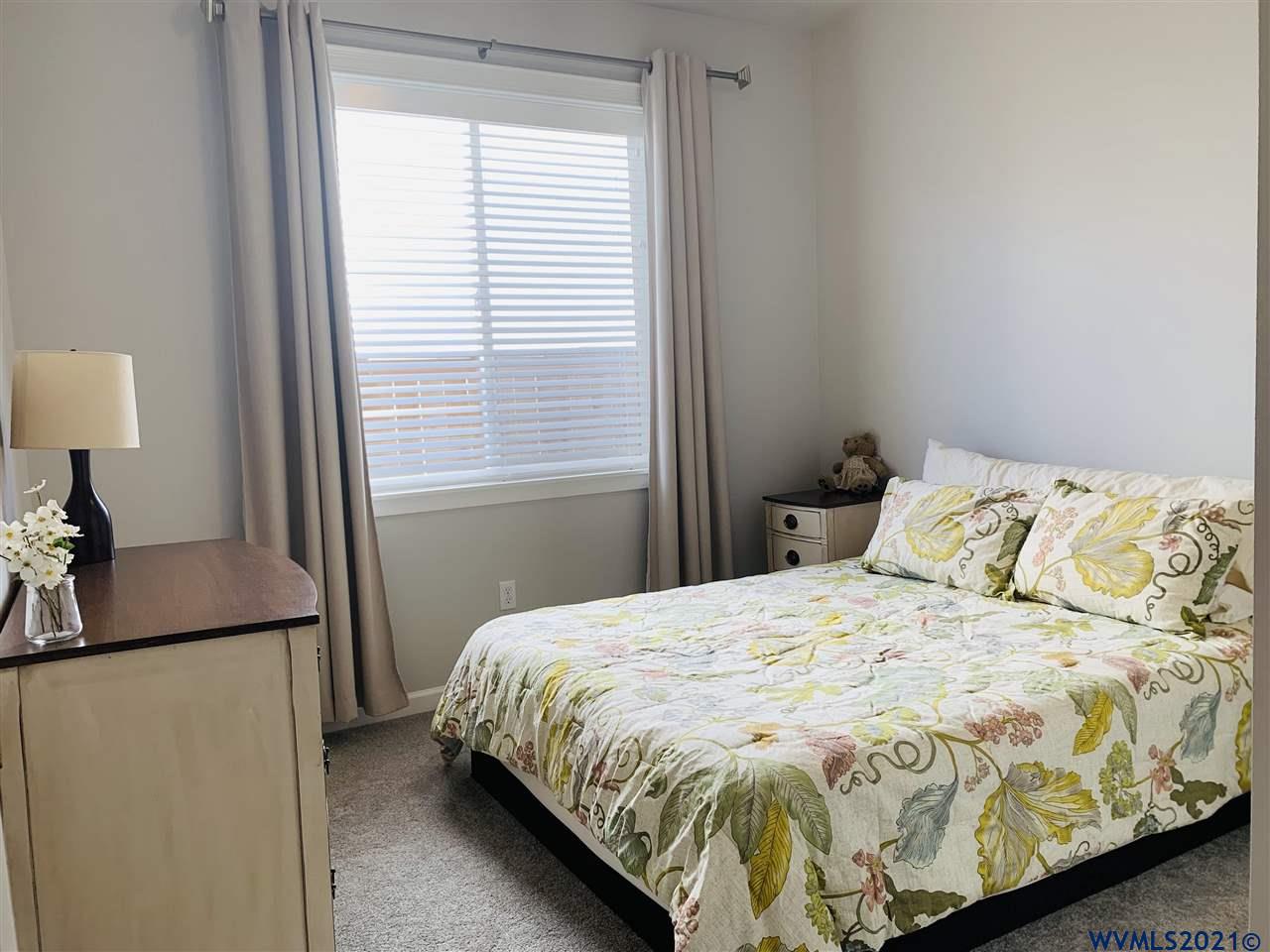 7275 SE Ronelle Ct