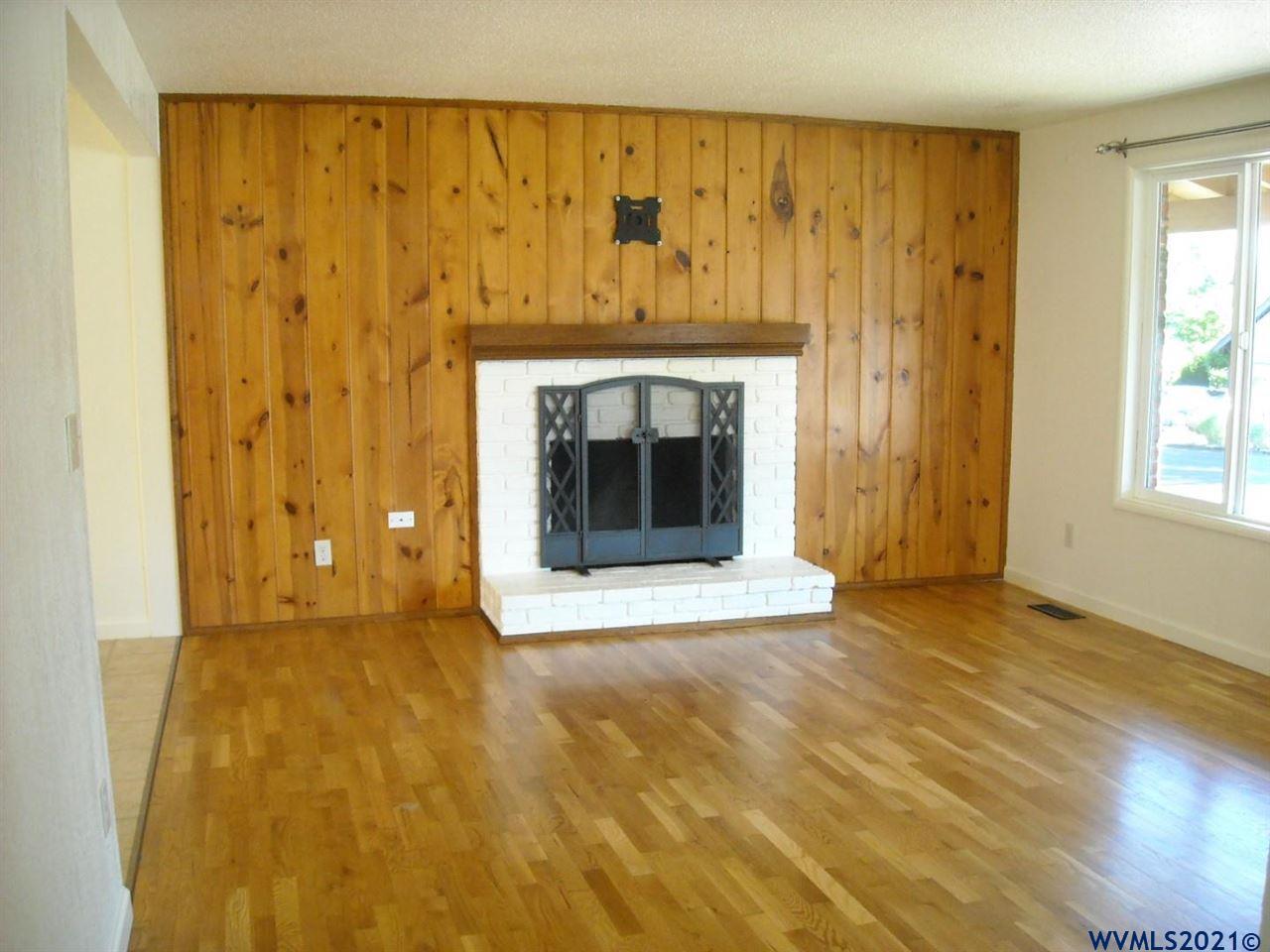 3575 NW Lincoln Av