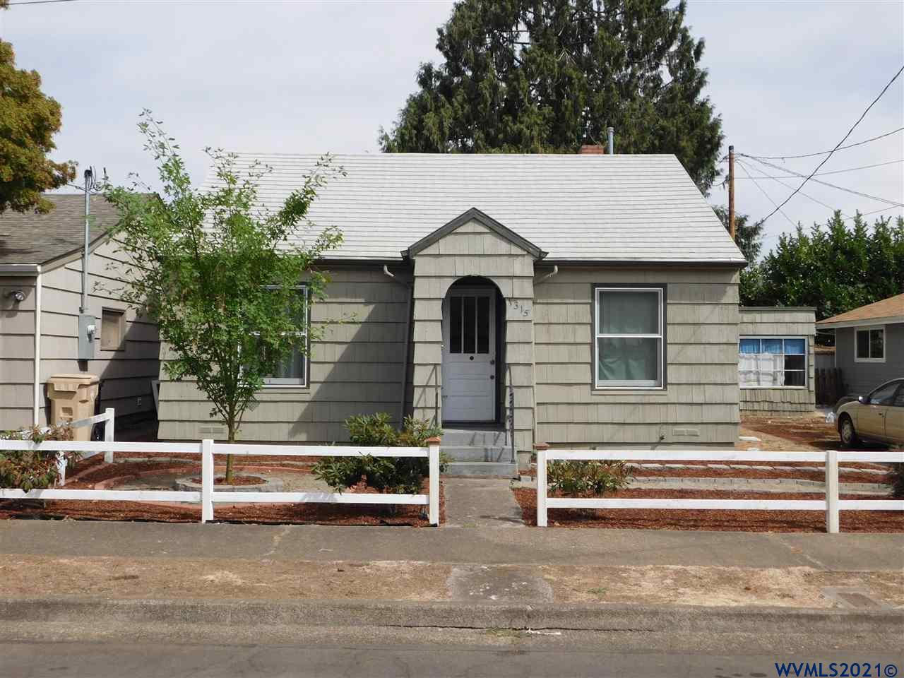 1315 15th Av SW