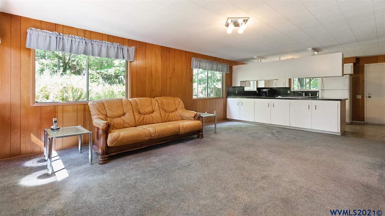 2260 NW Chinook Dr