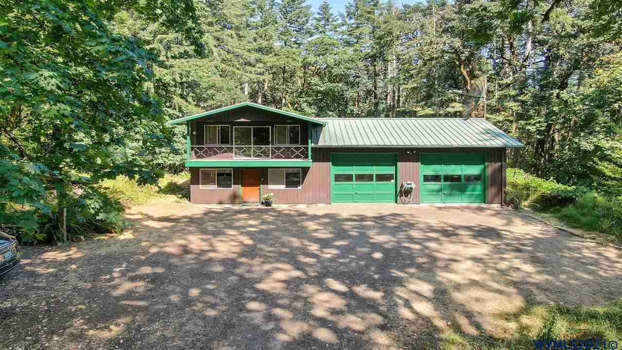 2260 NW Chinook Dr