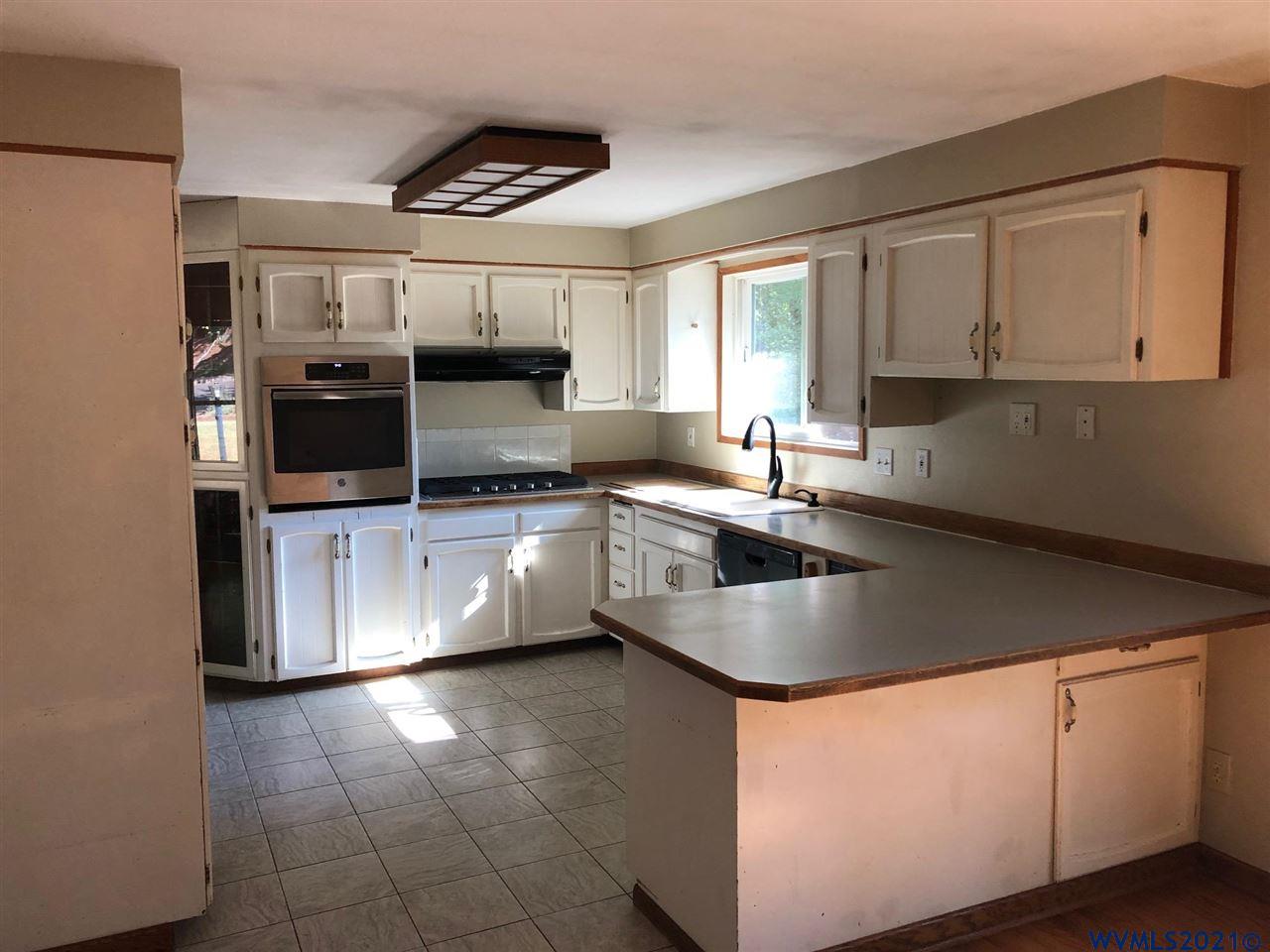 3650 NW Roosevelt Dr