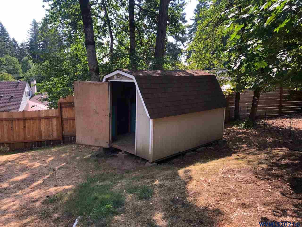 3650 NW Roosevelt Dr