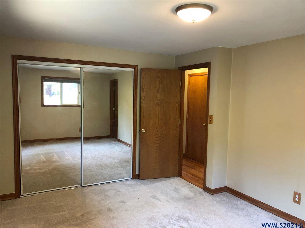 3650 NW Roosevelt Dr