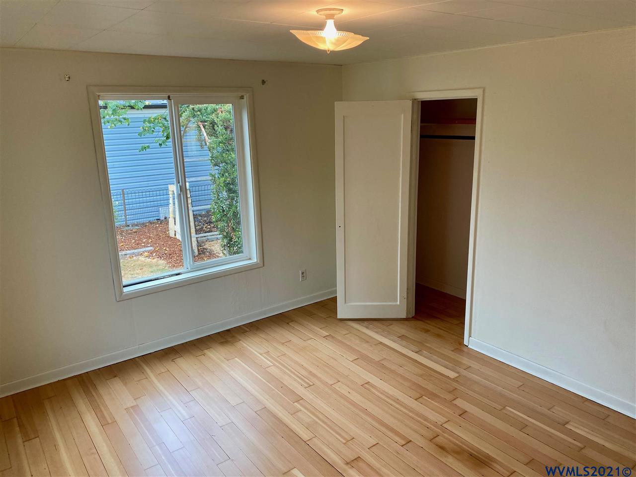 710 Central Av