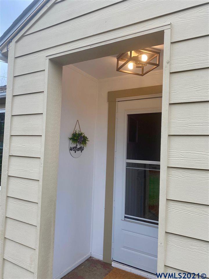 710 Central Av