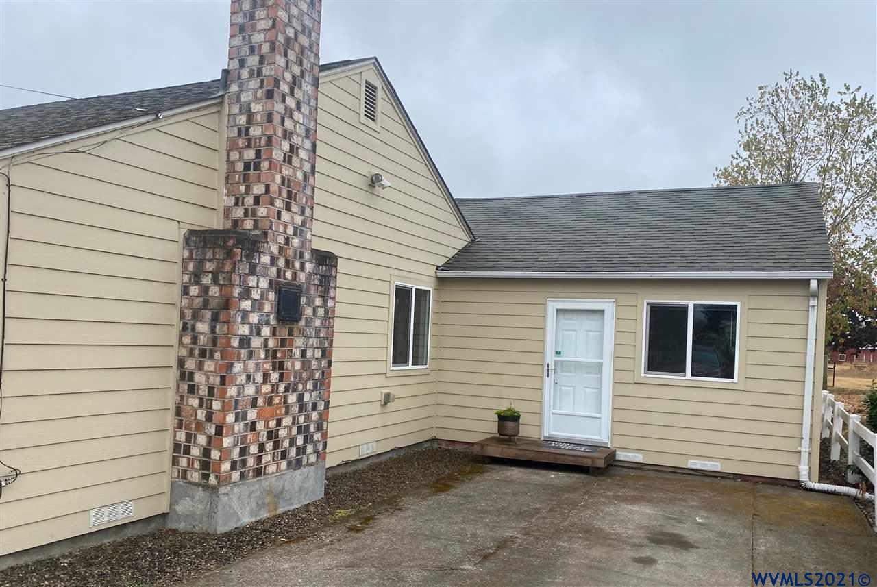 710 Central Av