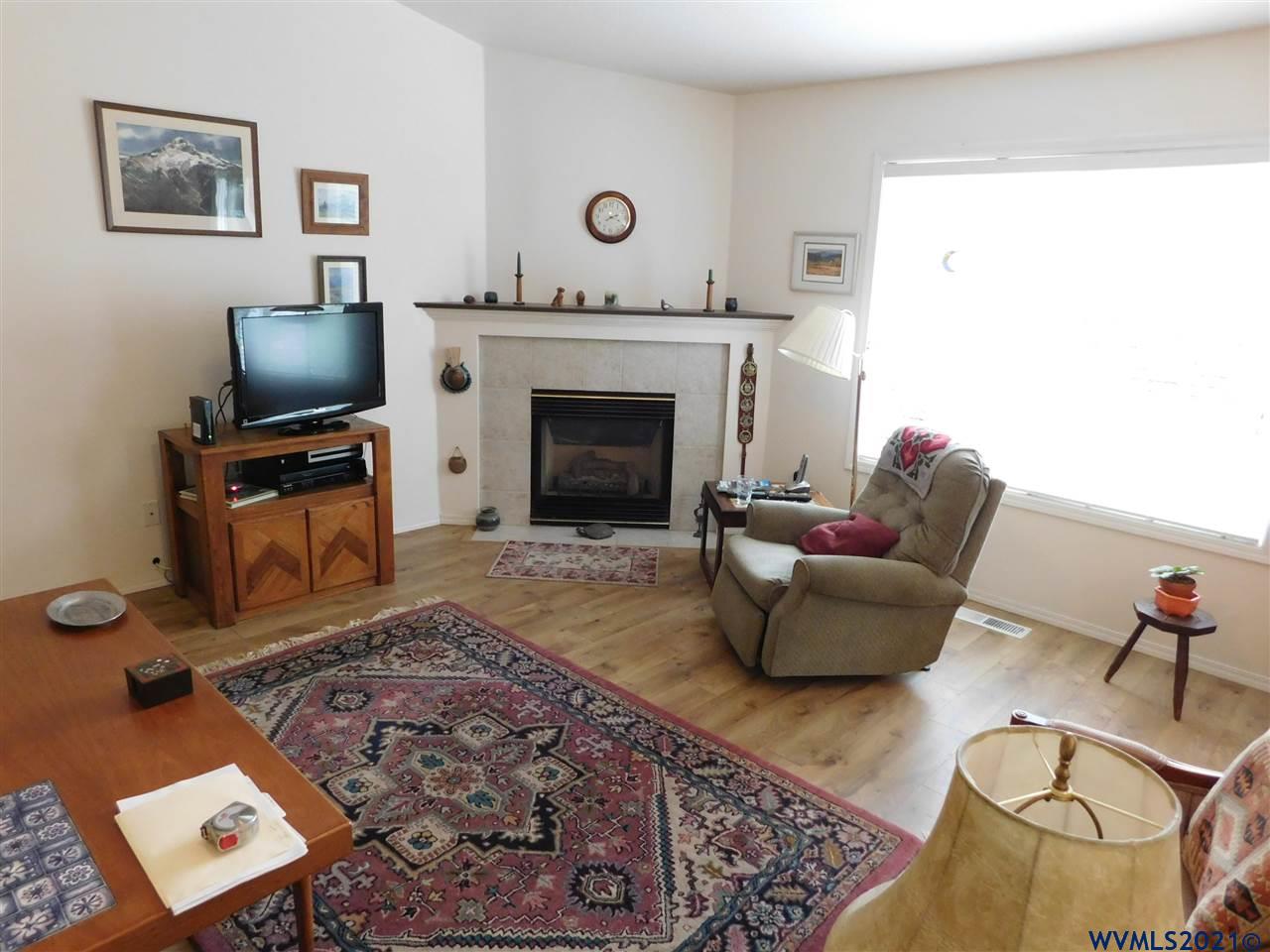 3113 SE Midvale Dr