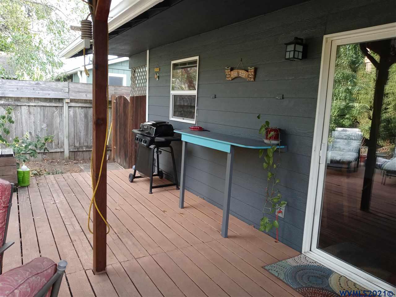 122 Walker Rd