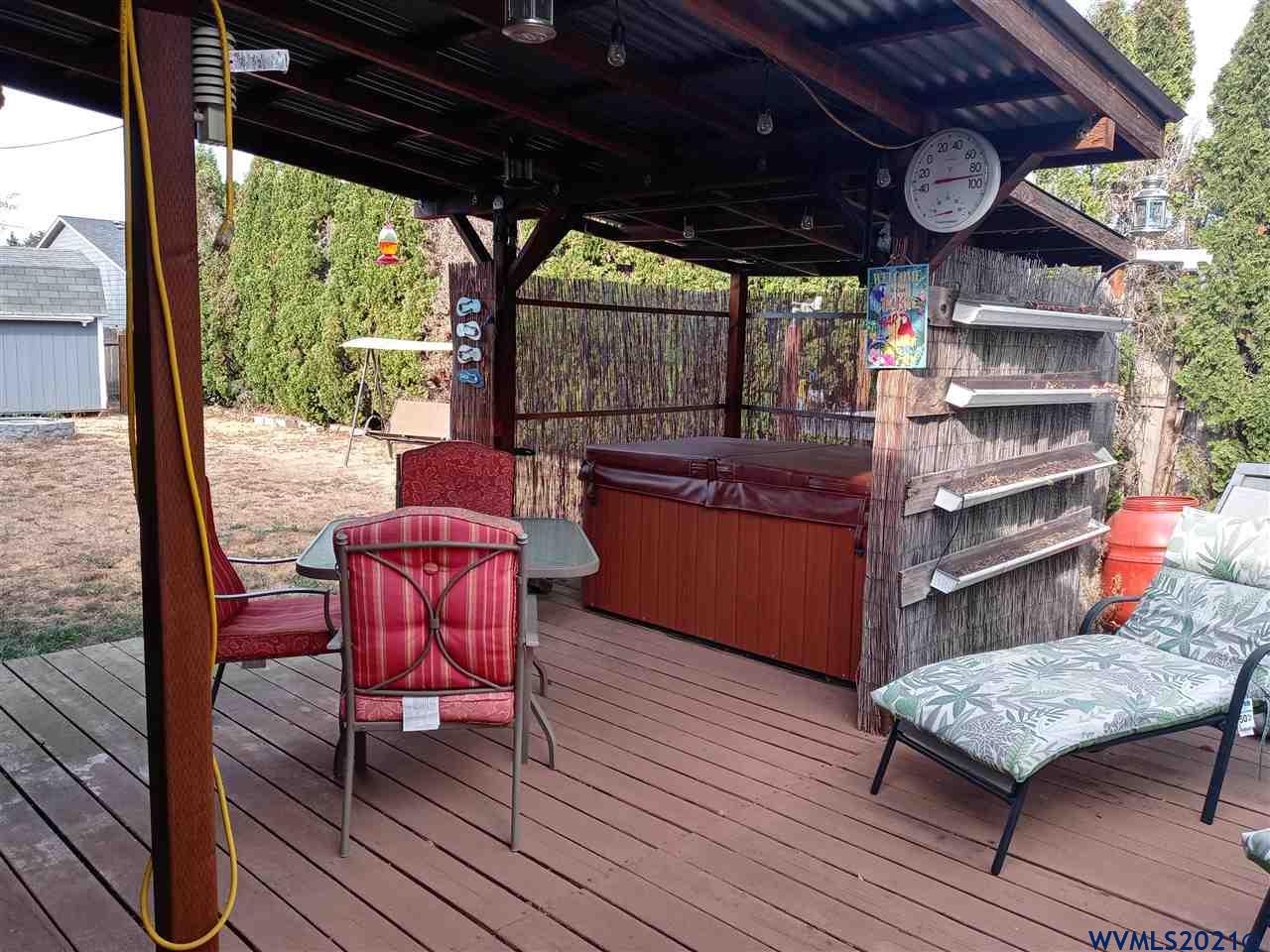 122 Walker Rd