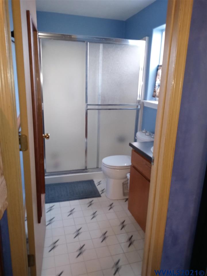 122 Walker Rd