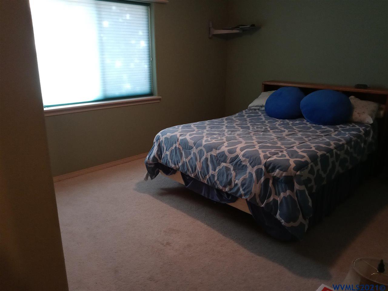 122 Walker Rd
