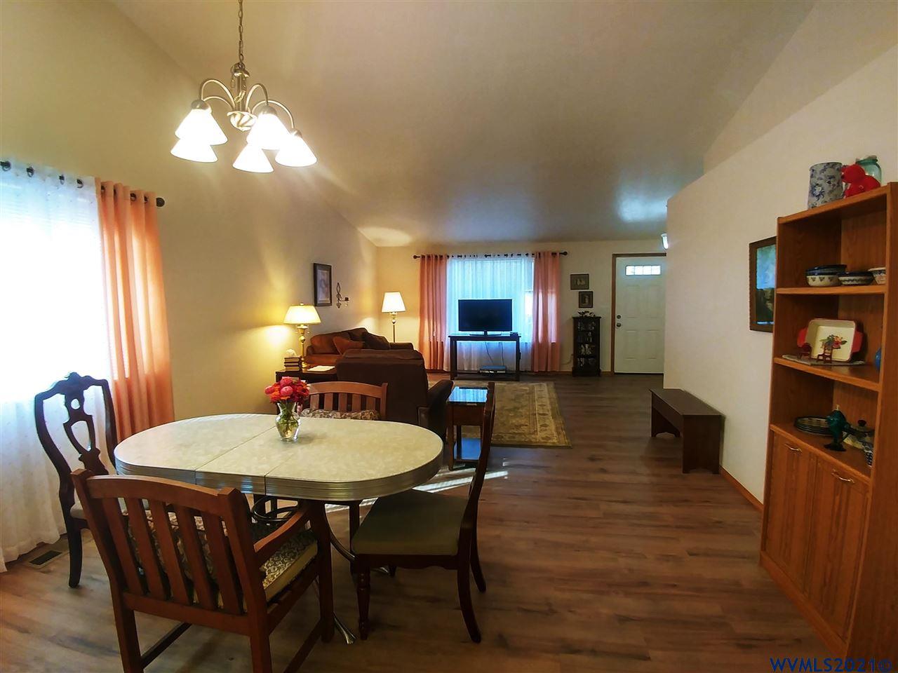 2224 Del Rio Av SE
