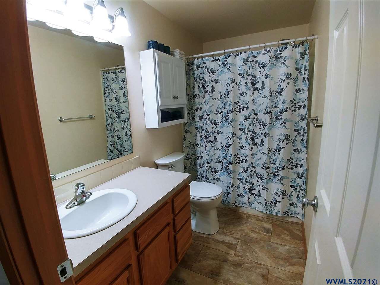 2224 Del Rio Av SE
