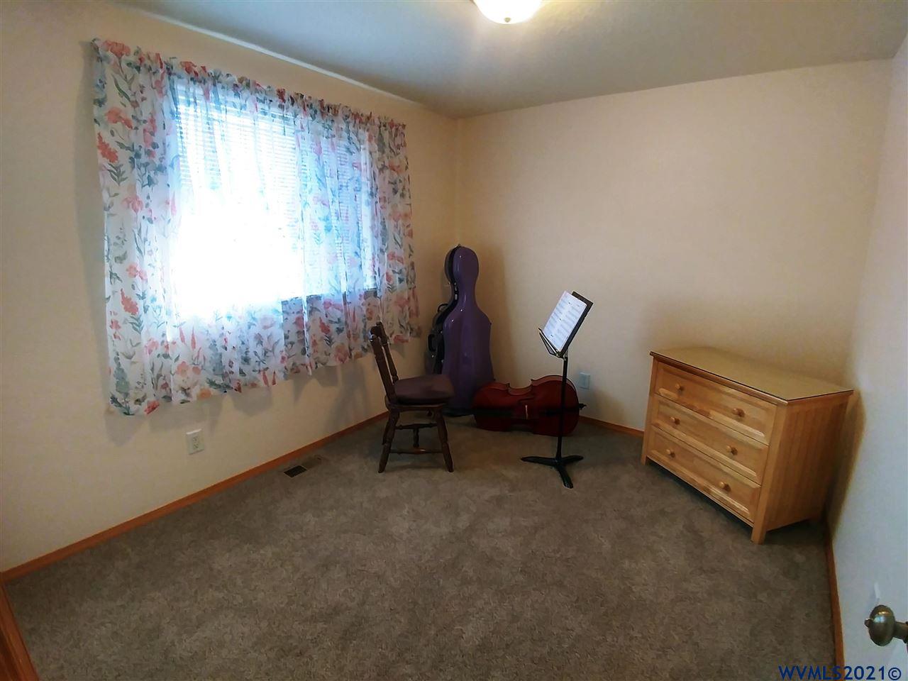 2224 Del Rio Av SE