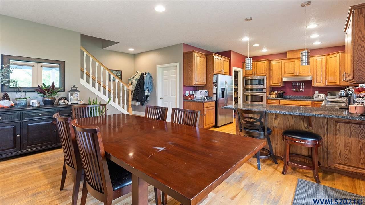 33948 Highway 99E