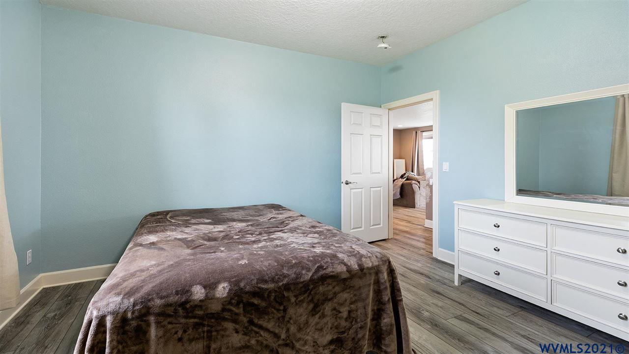 33948 Highway 99E