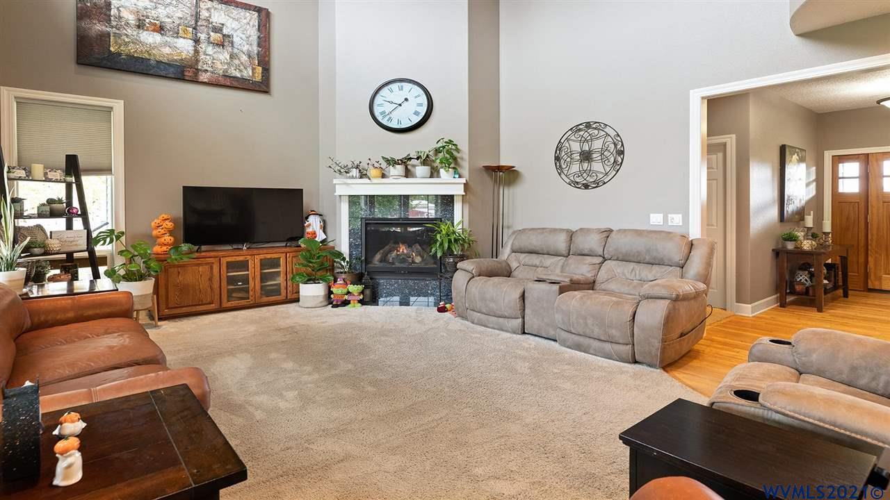 33948 Highway 99E
