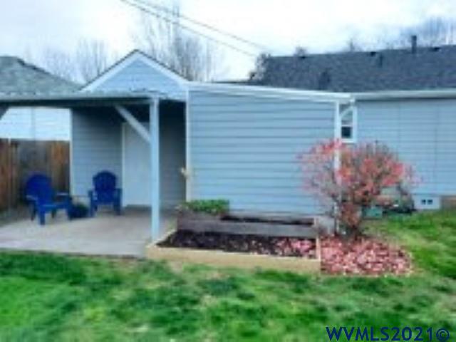 1090 14th Av SW
