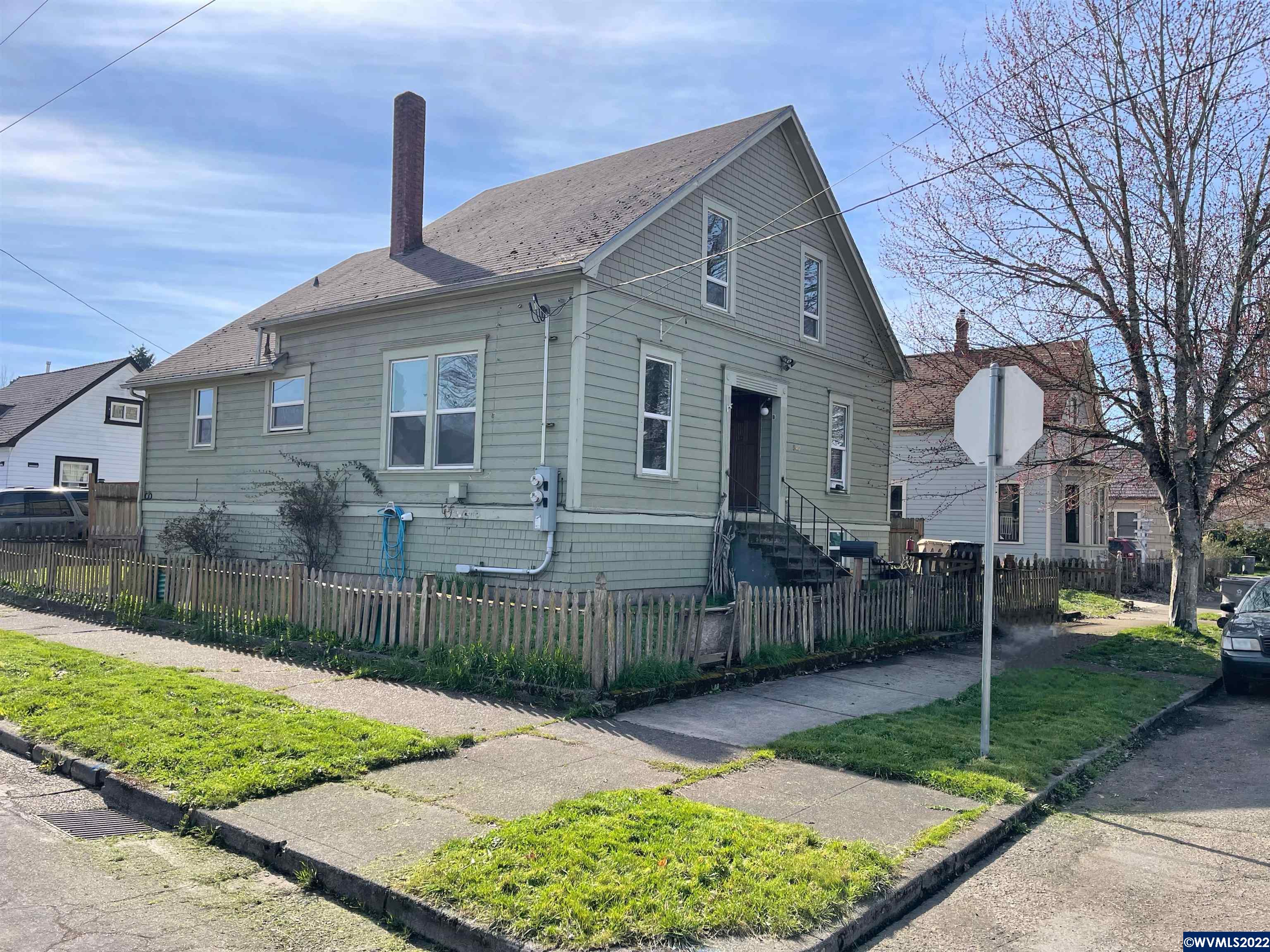 Investor Special! 1920s historical home located on a corner lot close to downtown. Updated plumbing, electrical boxes and vinyl windows. Single Family Home currently set up as a duplex. Current long-term renters both would like to stay. Property sold as is, will need to be a cash purchase.