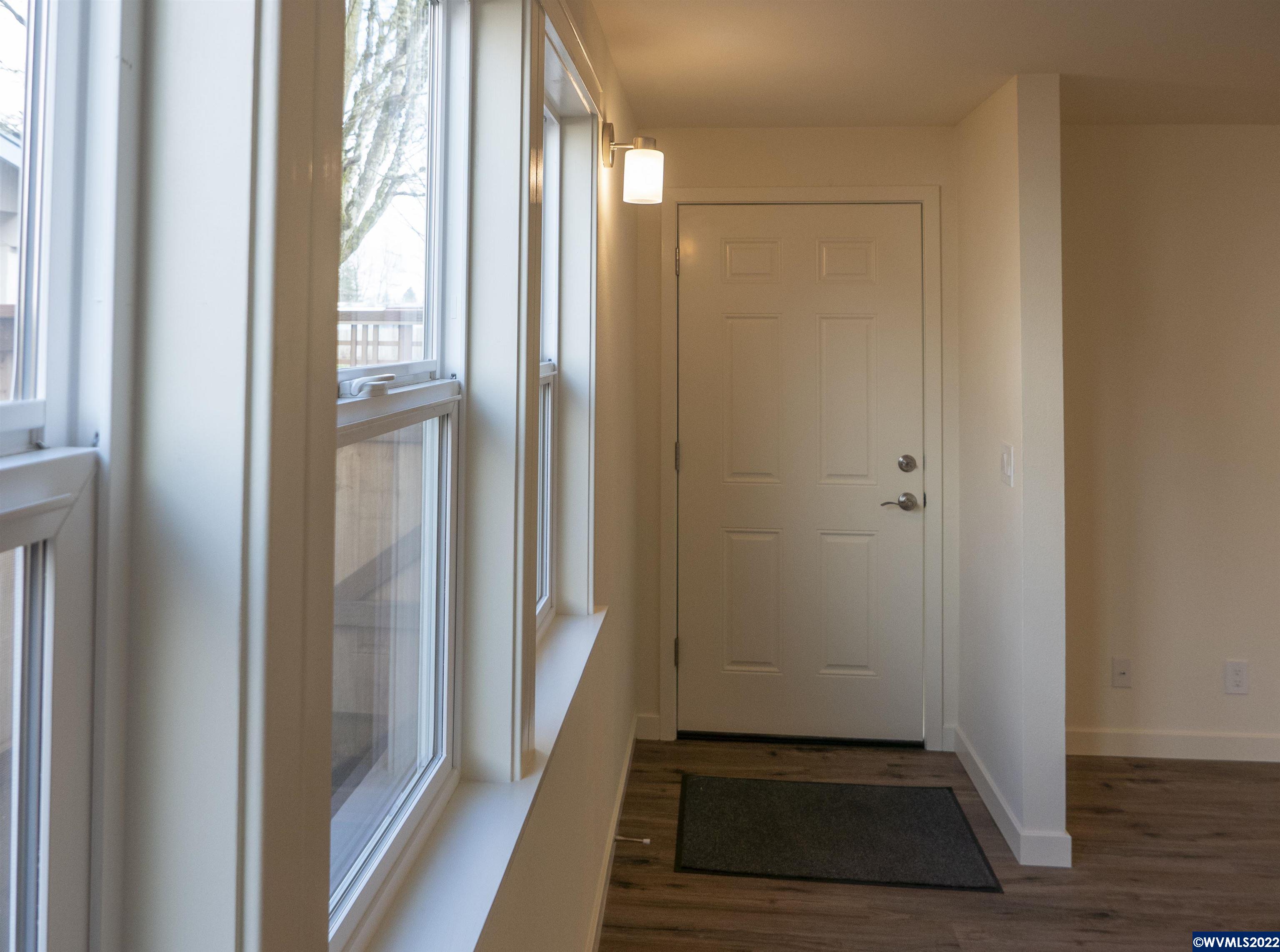 2772 SW Wake Robin Pl