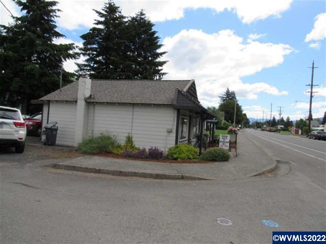 811 Main St, Lyons, Oregon 97358, ,Business Opportunity,For sale,811 Main St,788837
