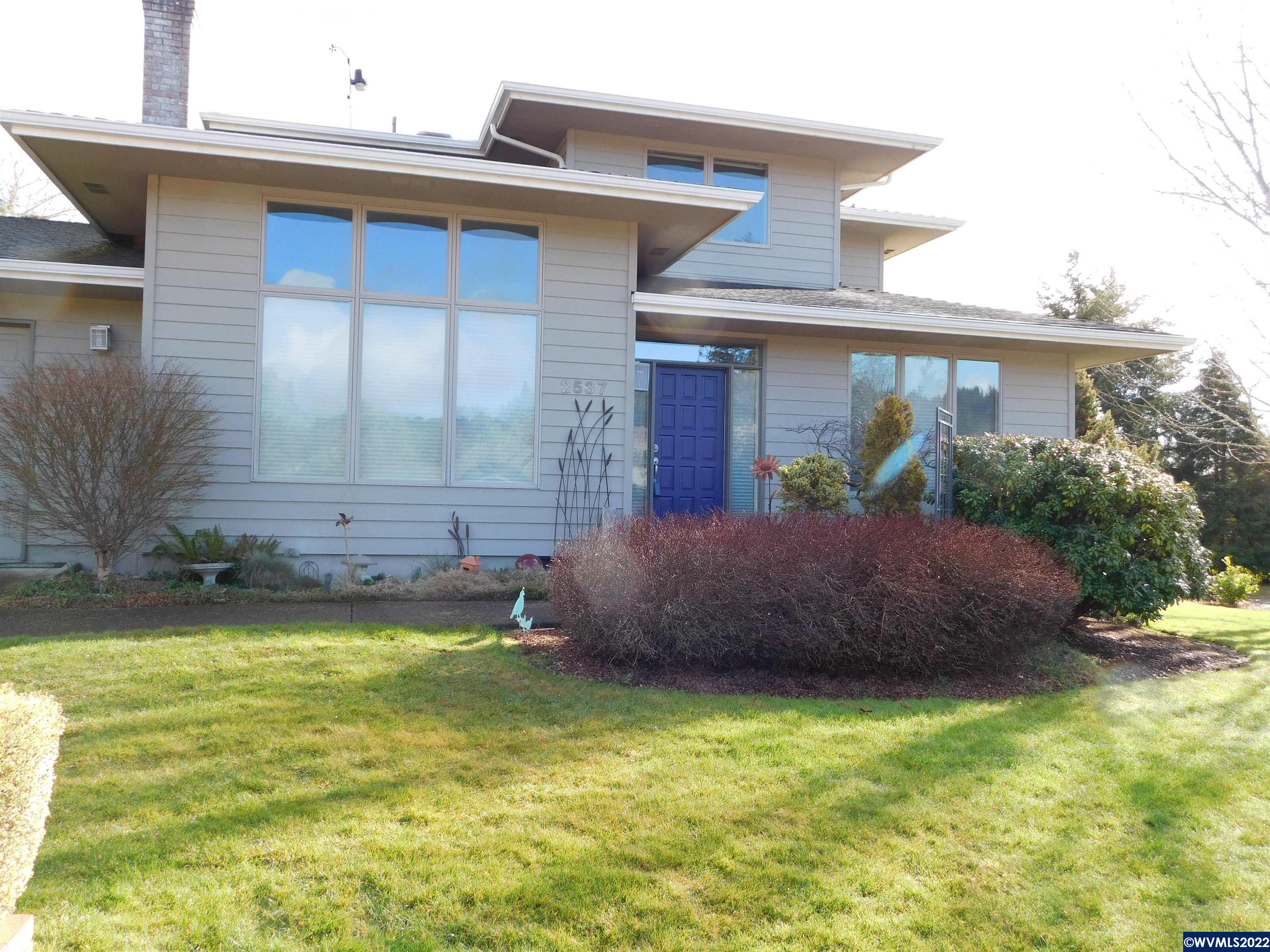 2537 NW Maser Dr