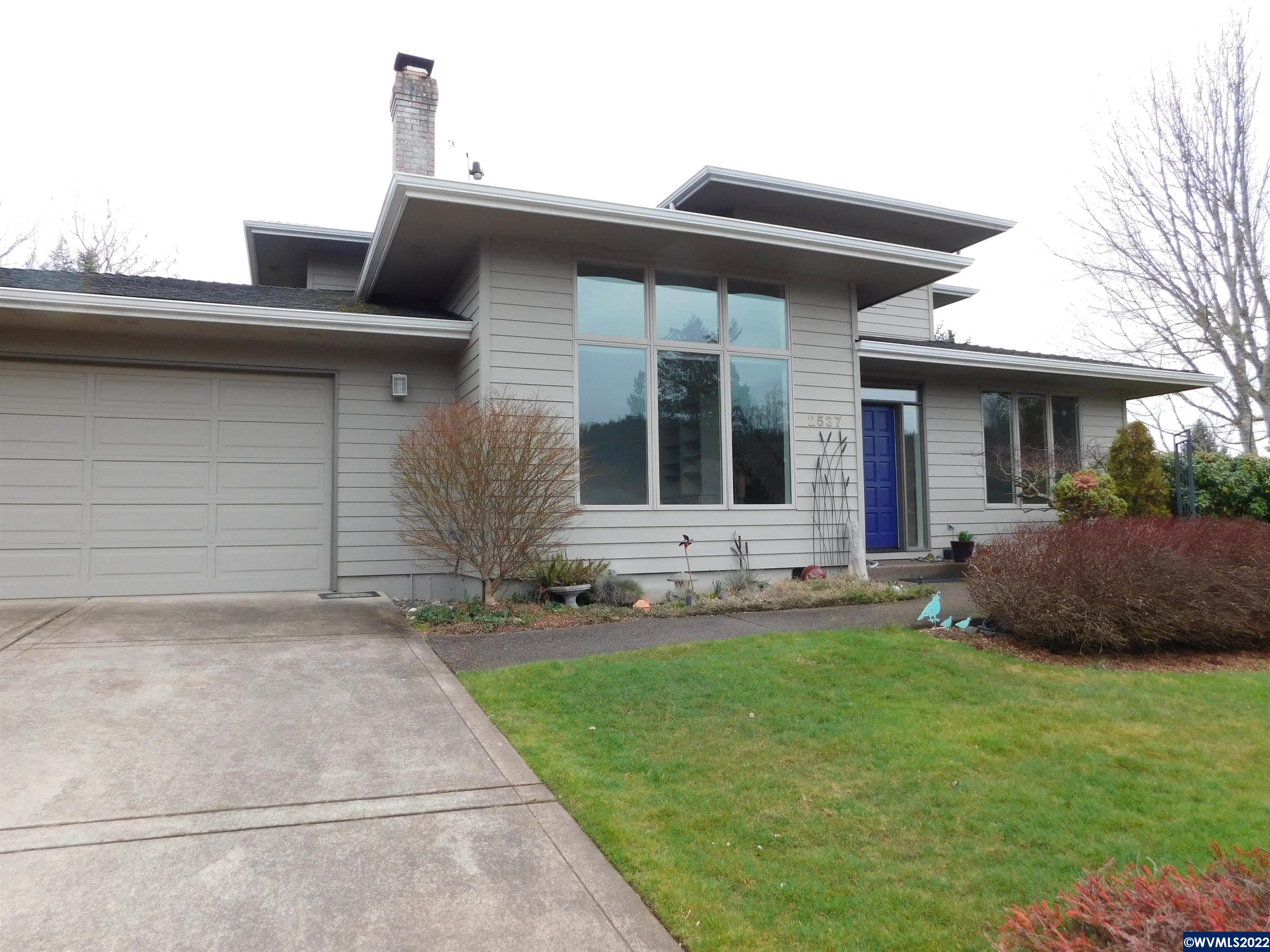 2537 NW Maser Dr