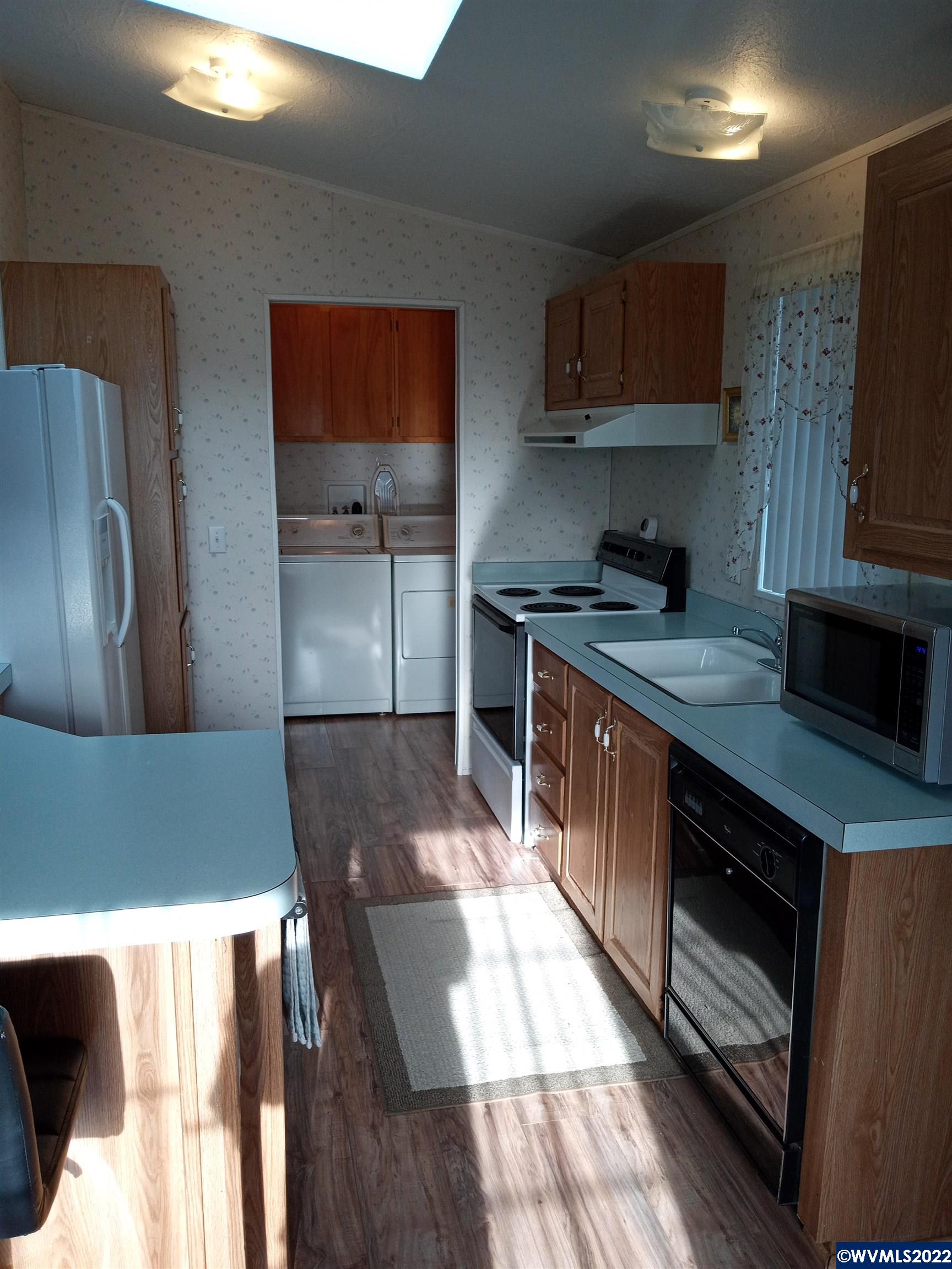 755 NE Circle (#26) Bl