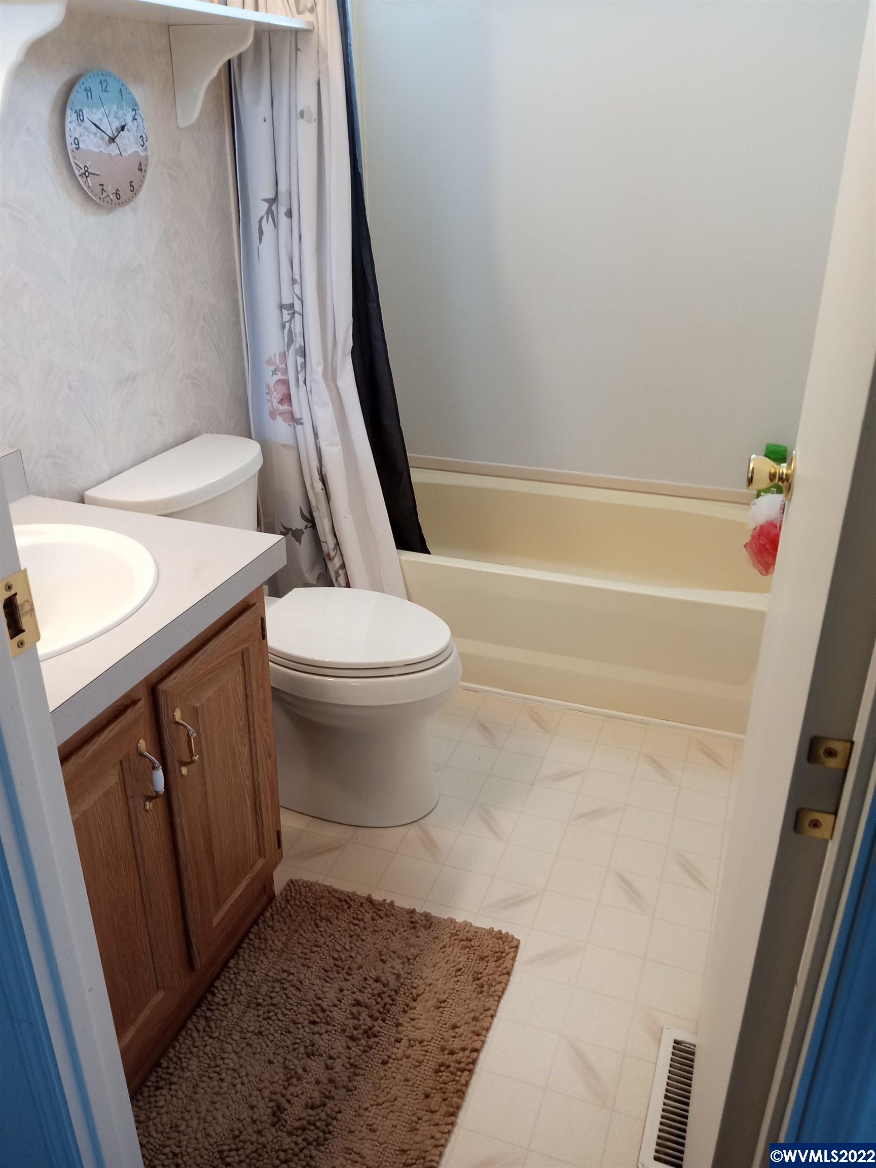 755 NE Circle (#26) Bl