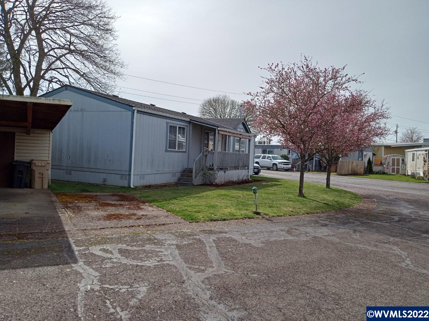 755 NE Circle (#26) Bl