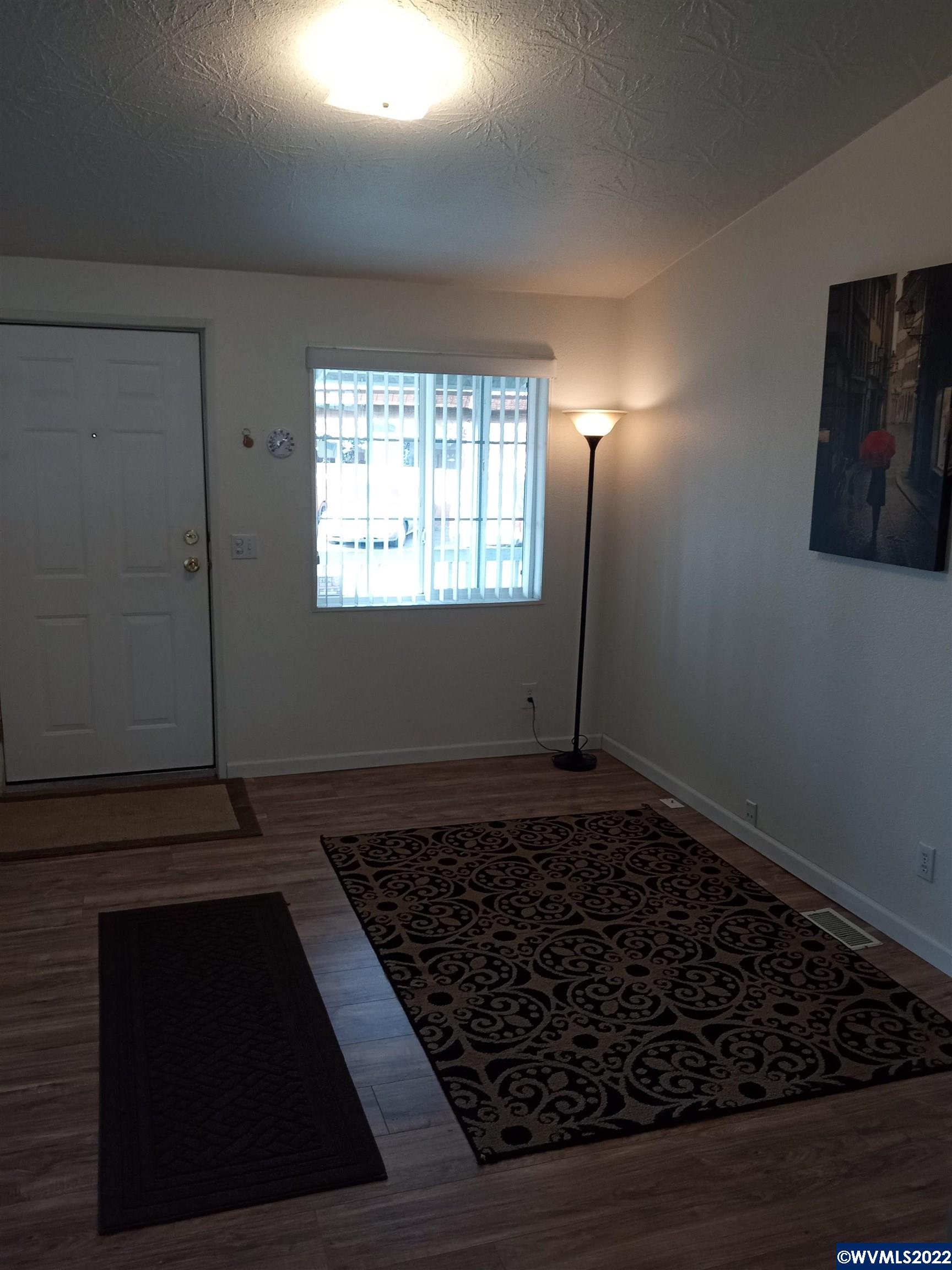 755 NE Circle (#26) Bl