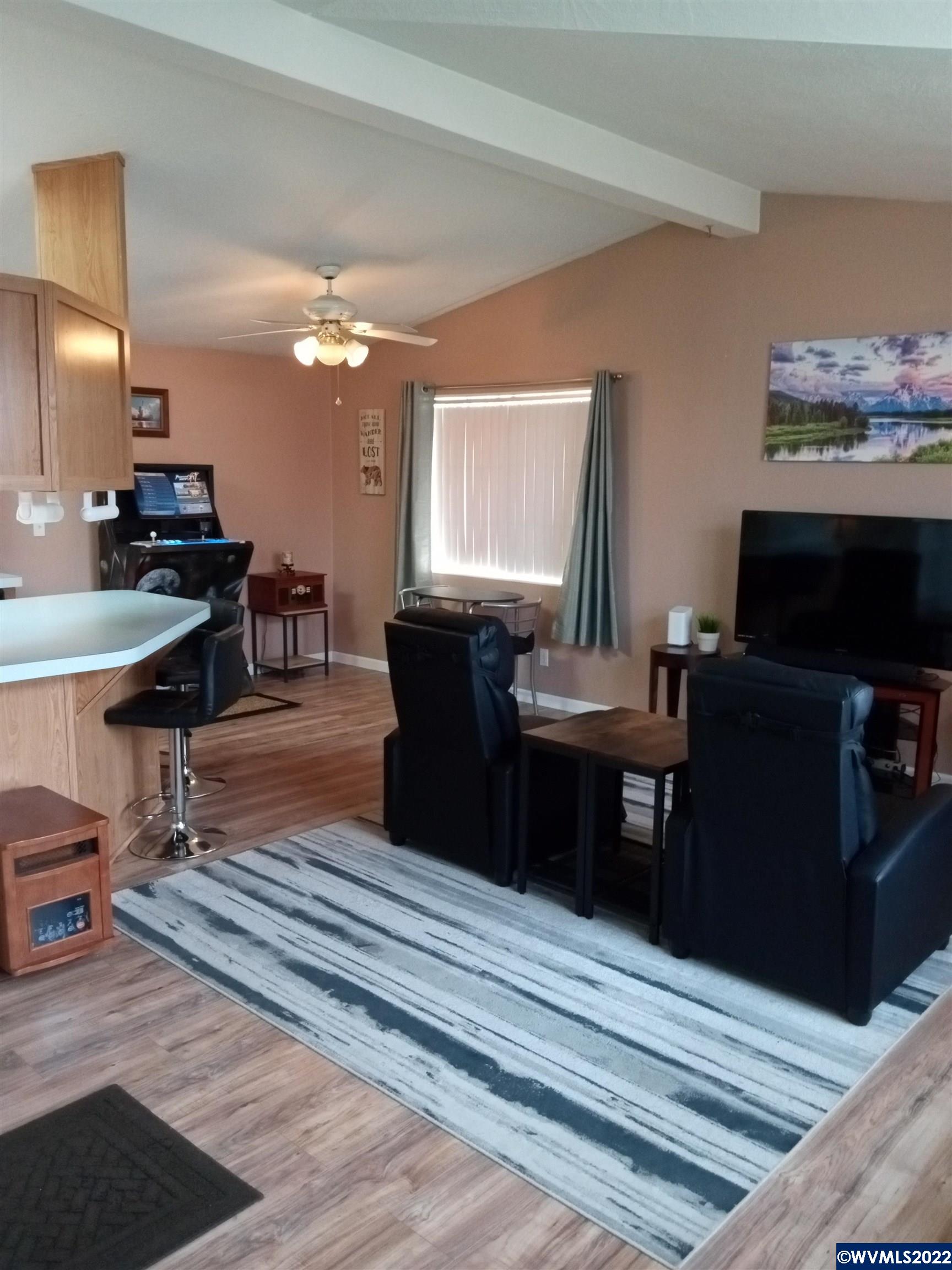 755 NE Circle (#26) Bl