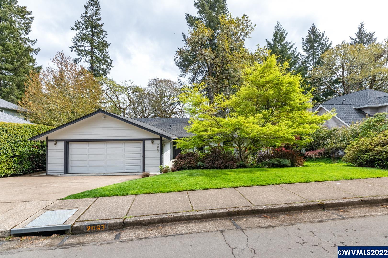 2063 NW Woodland Dr