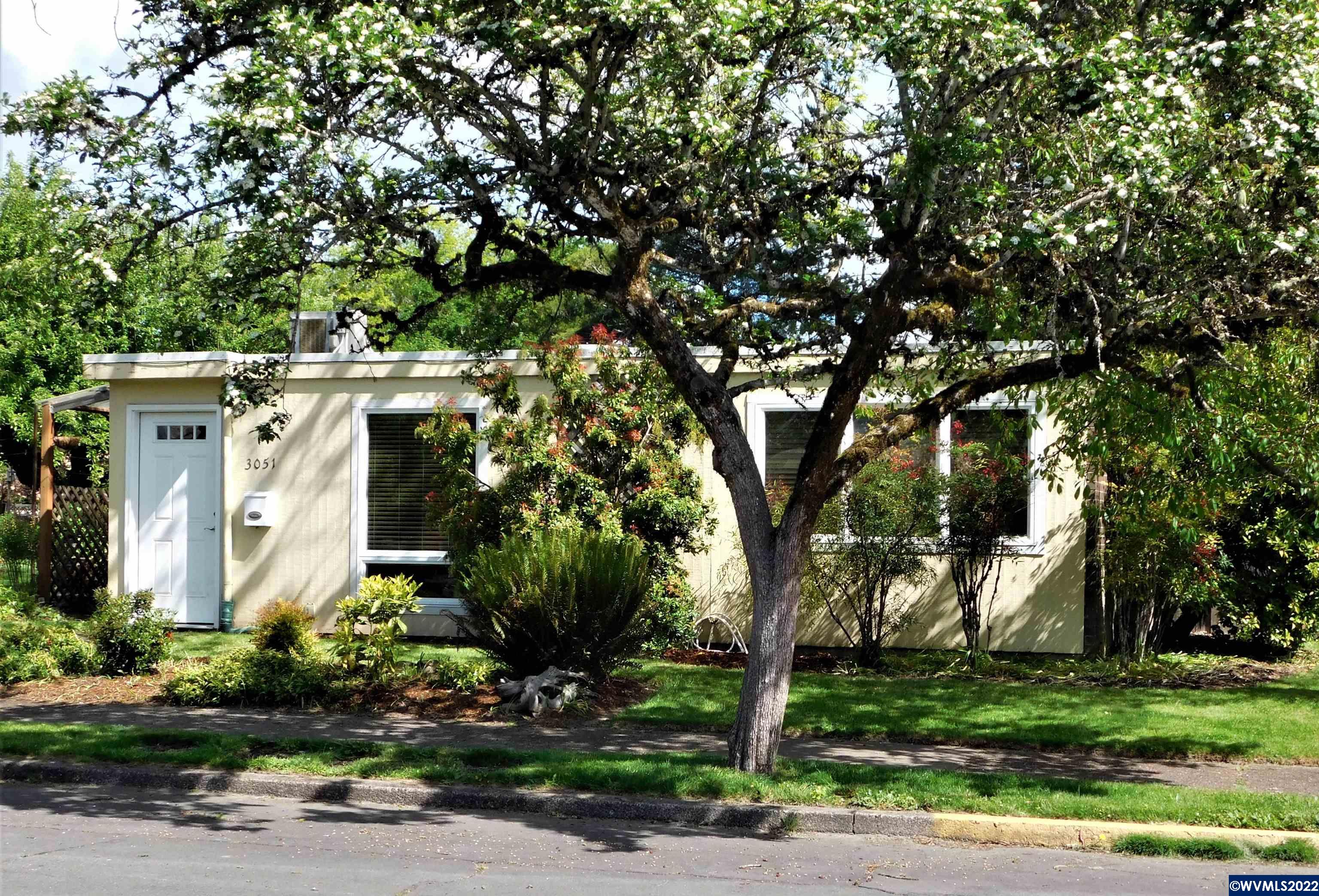 600 NW 30th St
