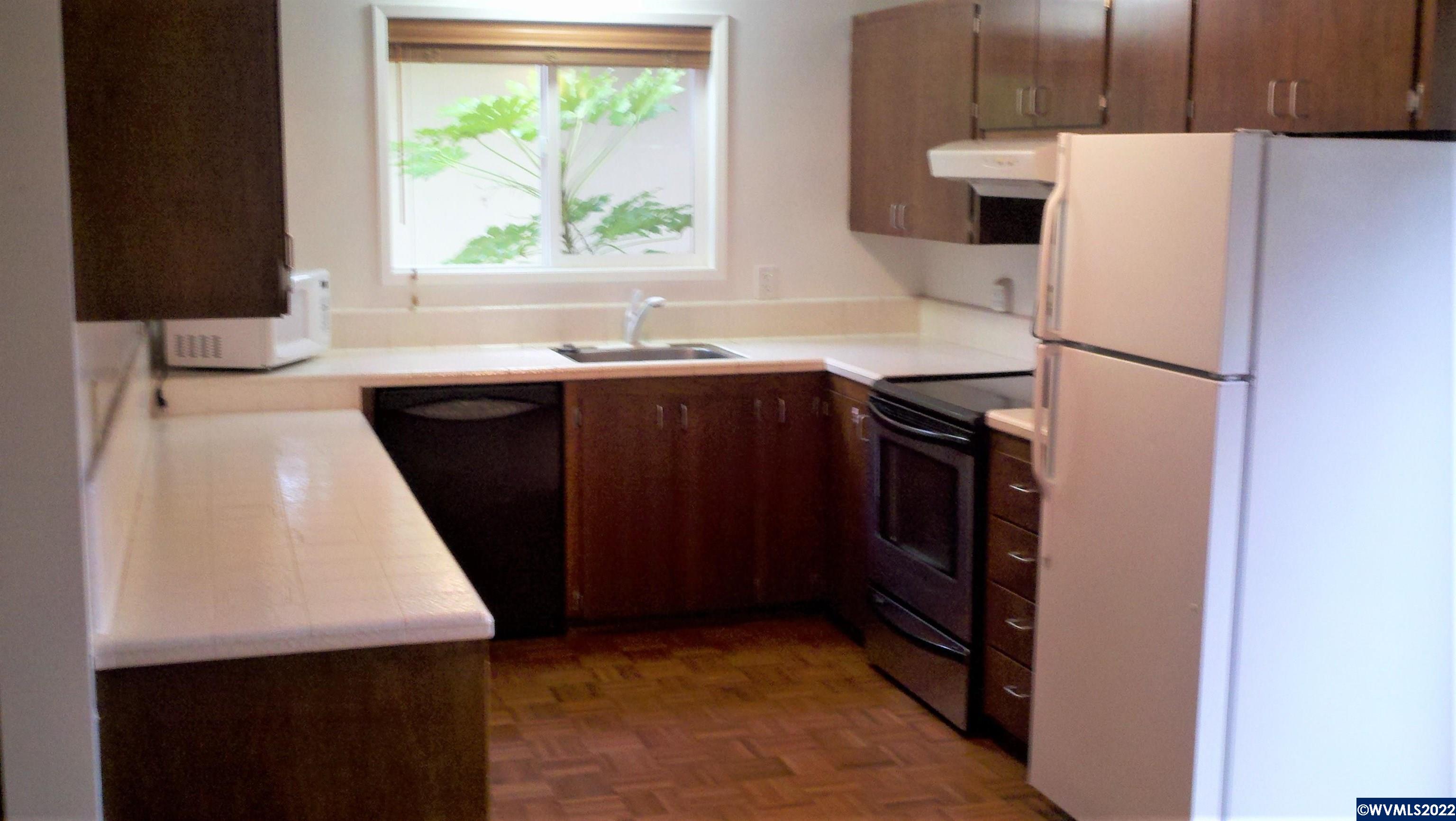 600 NW 30th St