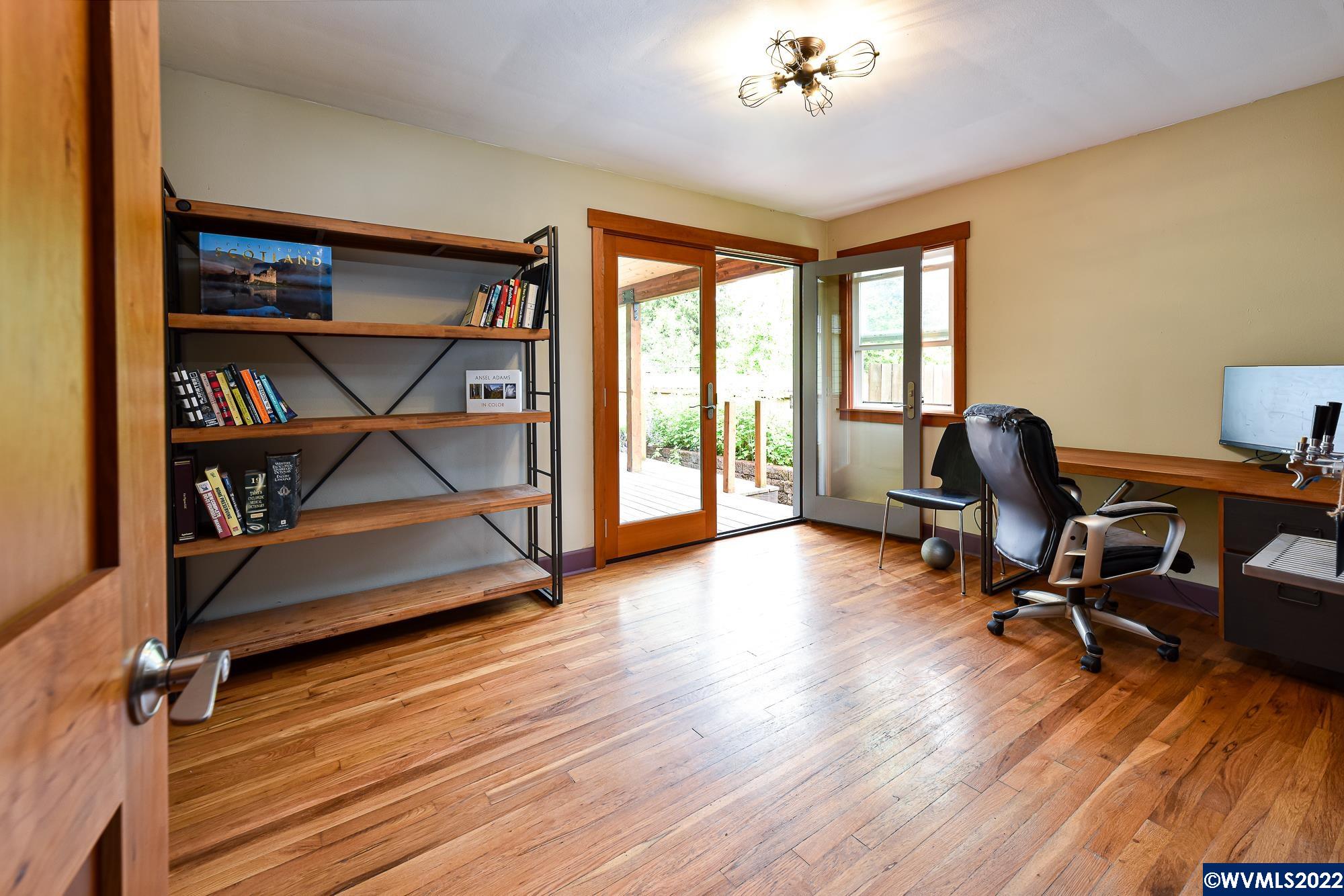 840 NW 33rd St