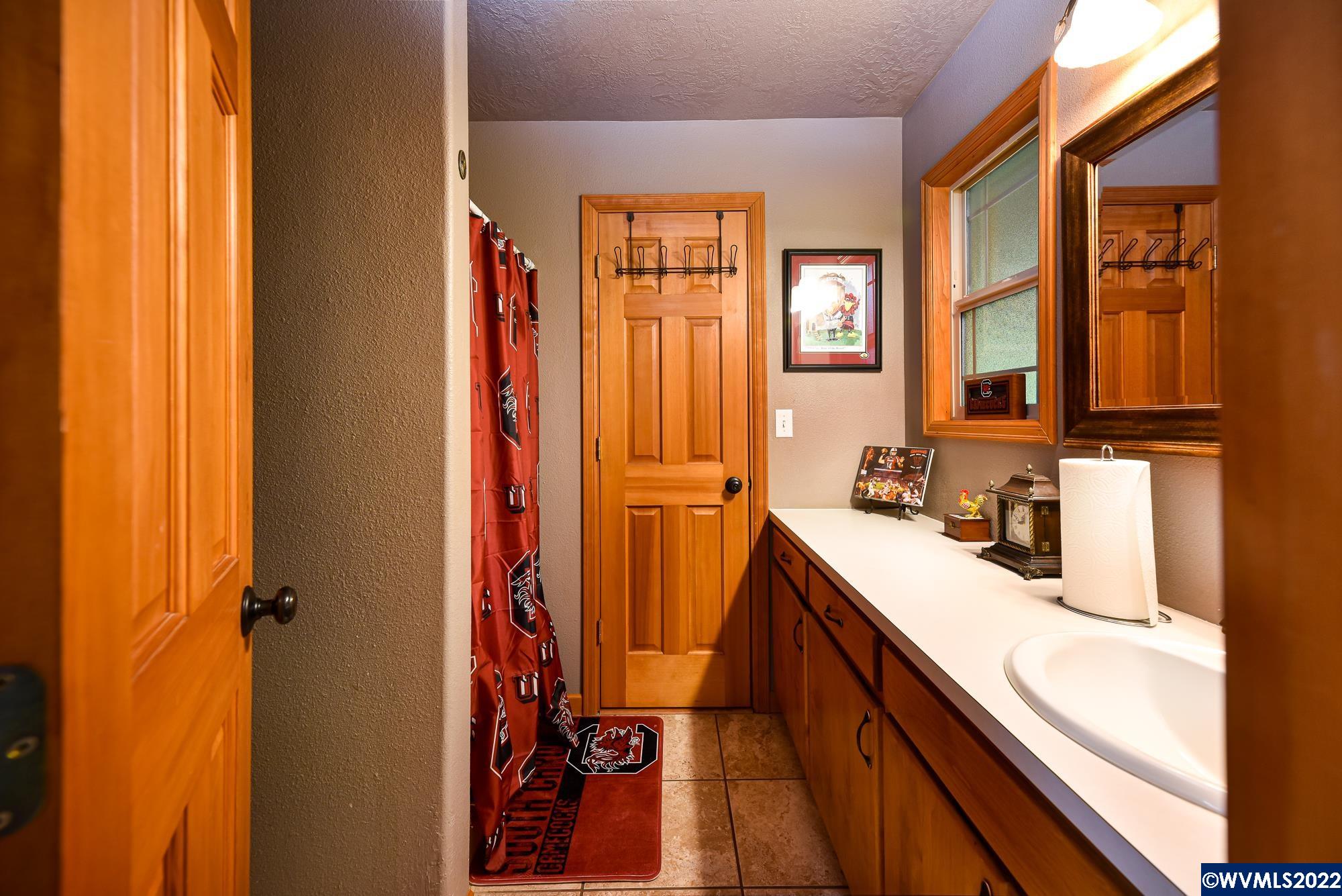 42801 Island Inn Dr