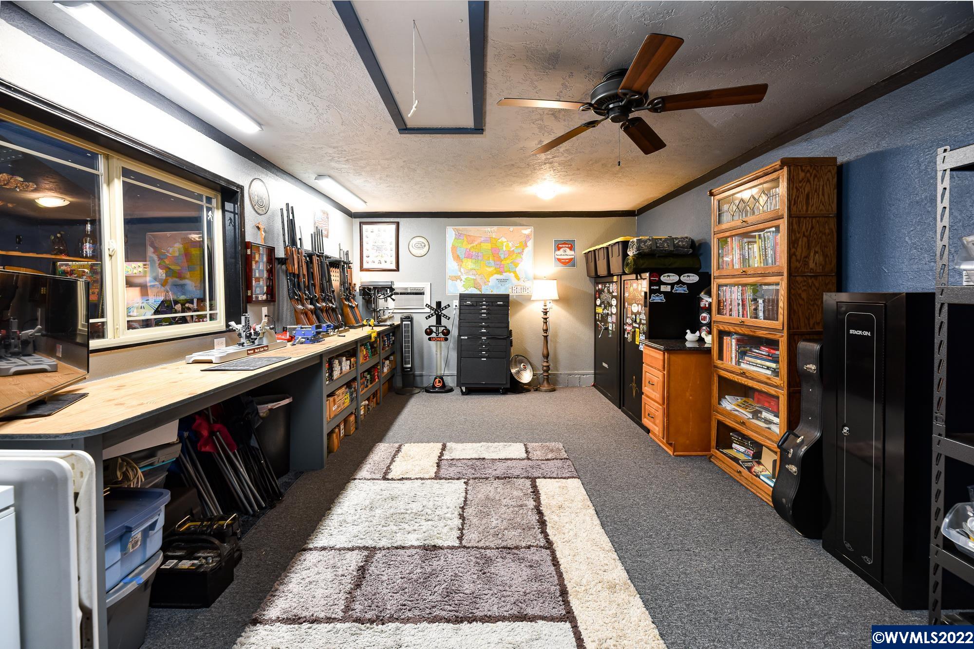 42801 Island Inn Dr