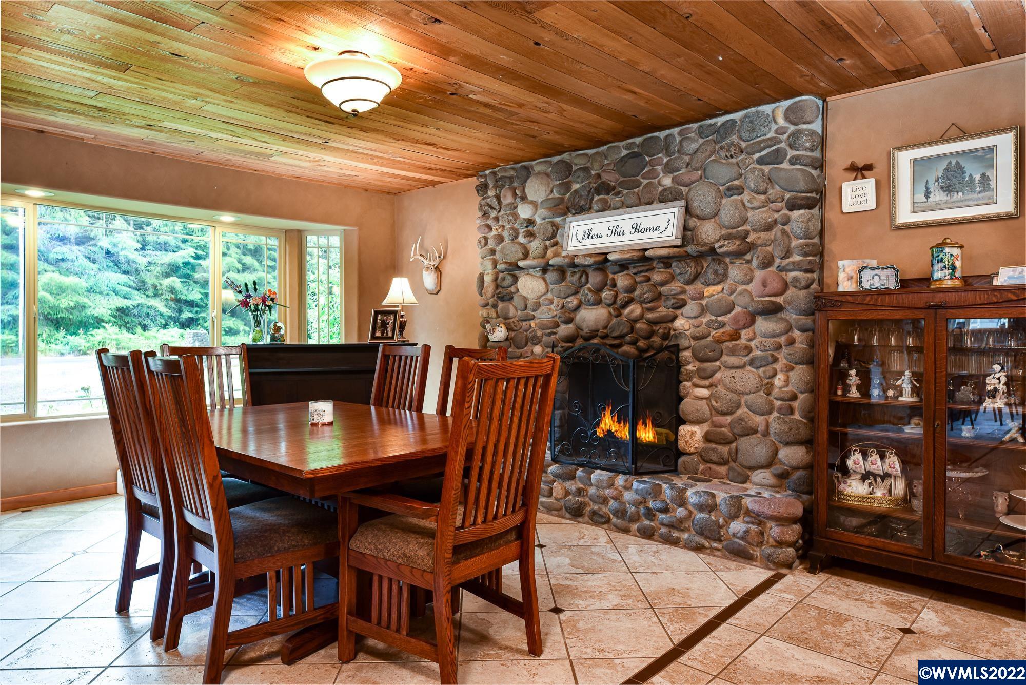 42801 Island Inn Dr